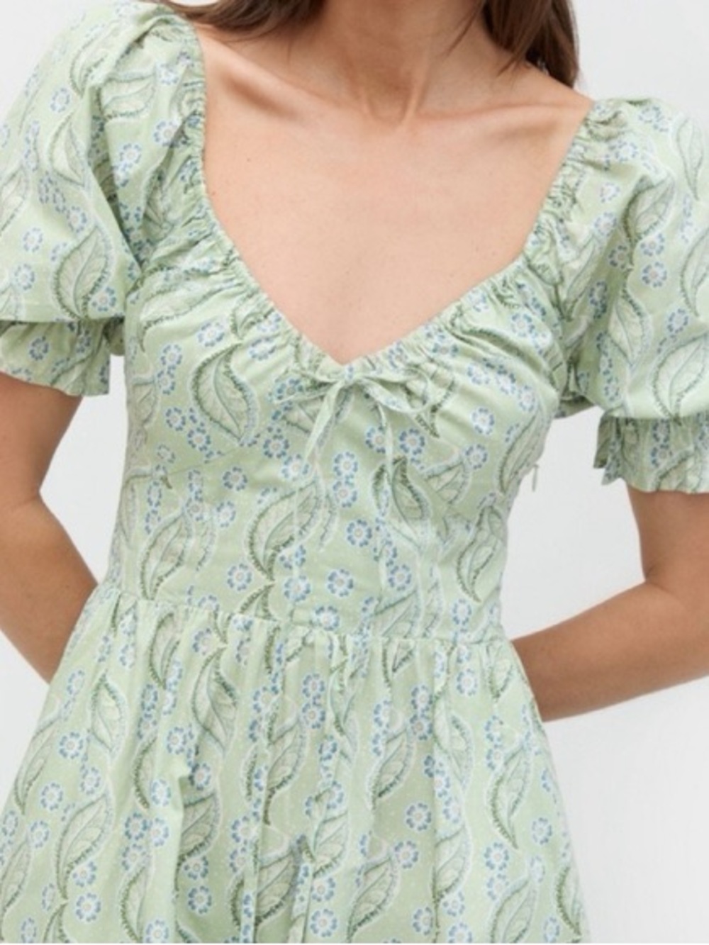 Hill House Ophelia Dress in Artist's Edition: F. Steiner & Co. Eucalyptus Floral - Picture 7 of 16